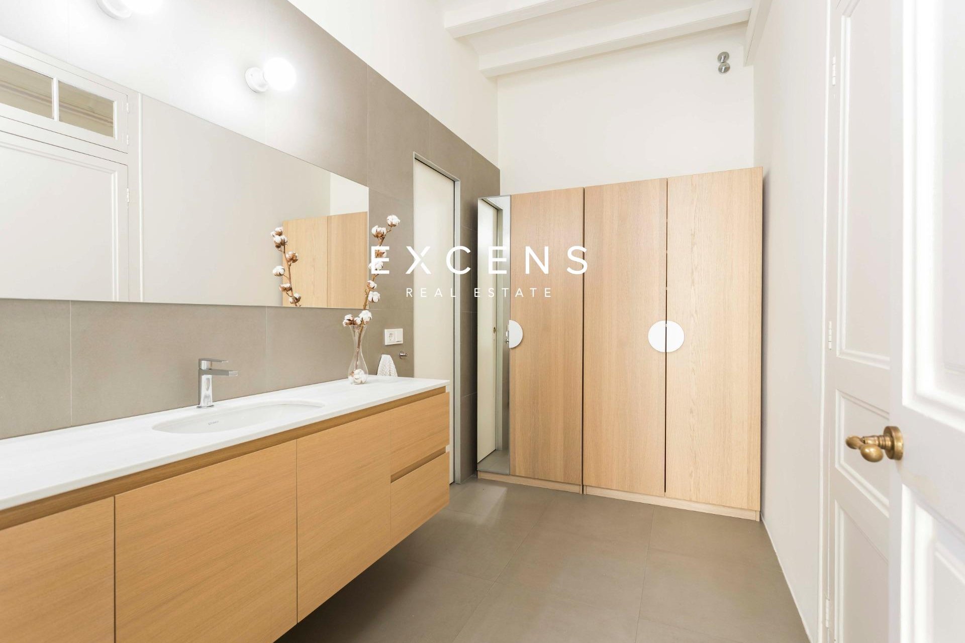Long Term Rental - Flat - Barcelona - Eixample