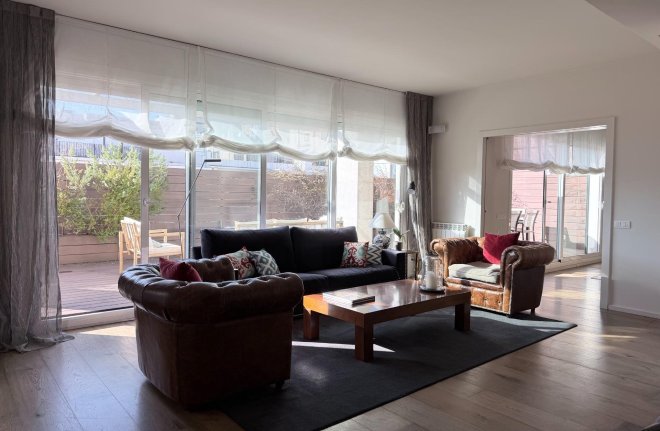 Penthouse - Long Term Rental - Barcelona - Turo Park