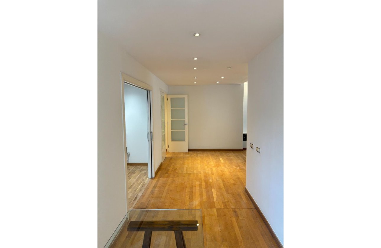 Sale - Flat - Barcelona - Les Corts