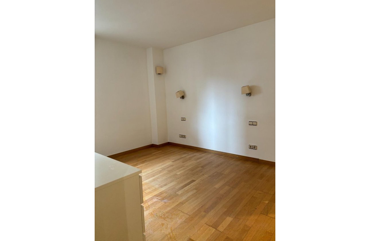 Sale - Flat - Barcelona - Les Corts