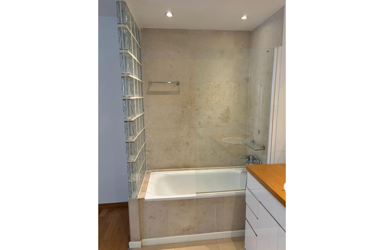 Sale - Flat - Barcelona - Les Corts