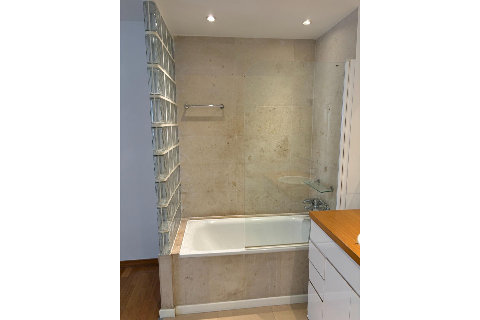 Sale - Flat - Barcelona - Les Corts