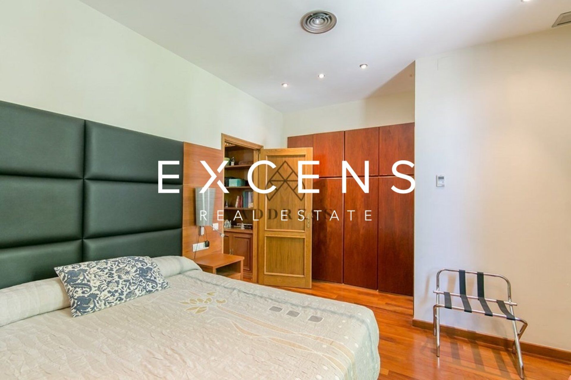 Sale - House / Villa - Barcelona - Les Tres Torres