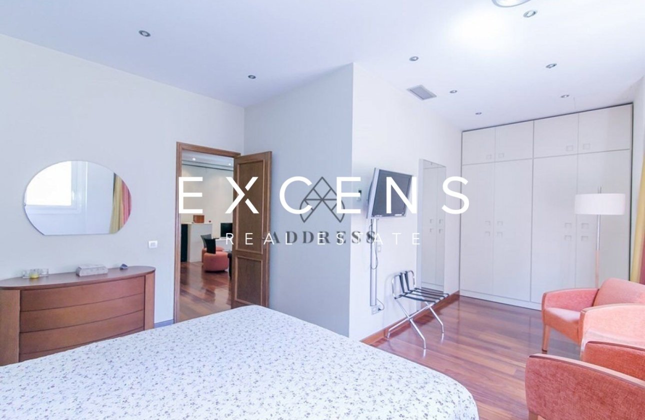 Sale - House / Villa - Barcelona - Upper Area