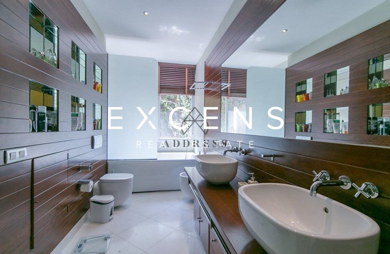 Sale - House / Villa - Barcelona - Upper Area