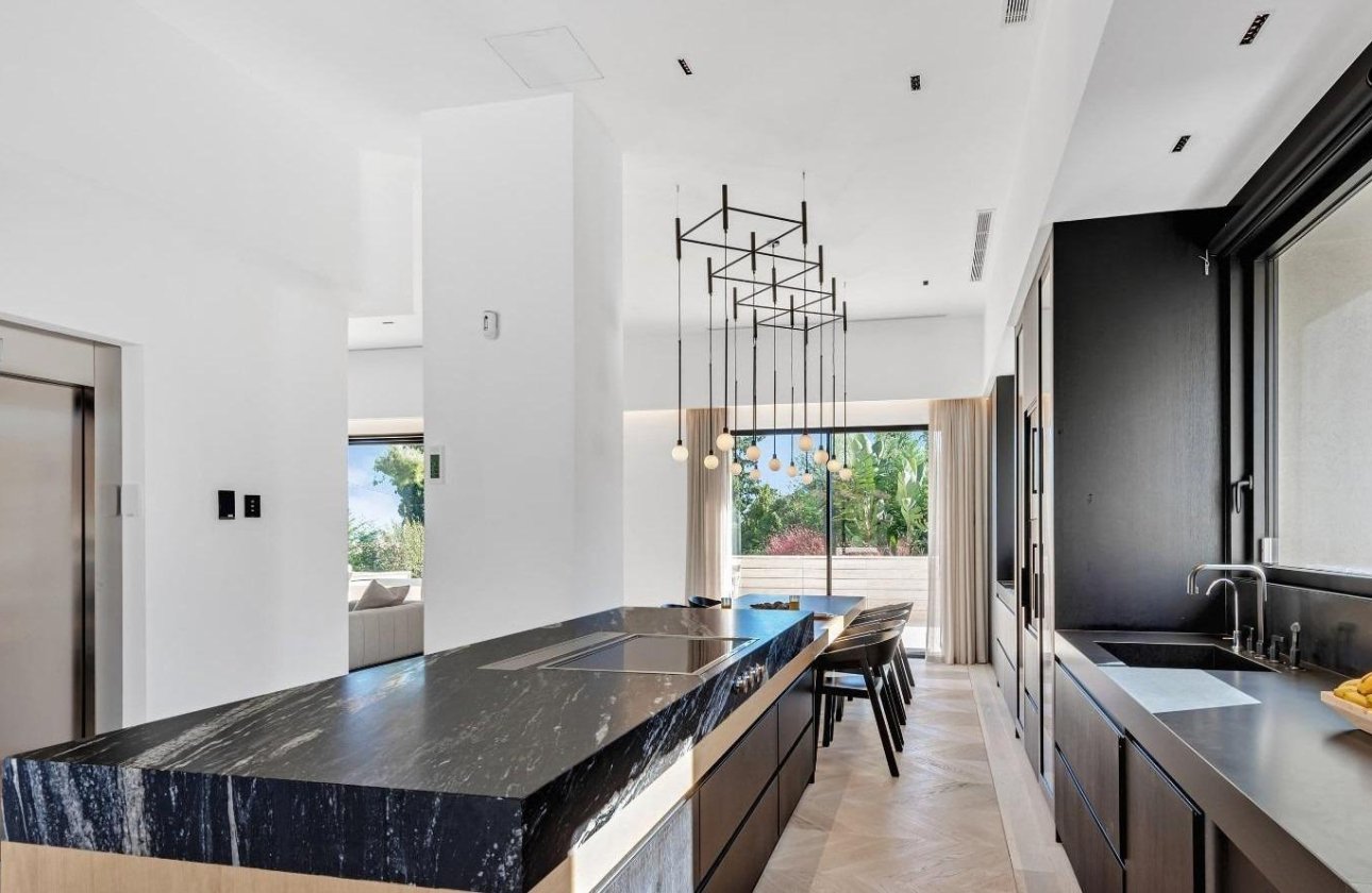 Sale - House / Villa - Barcelona - Upper Area