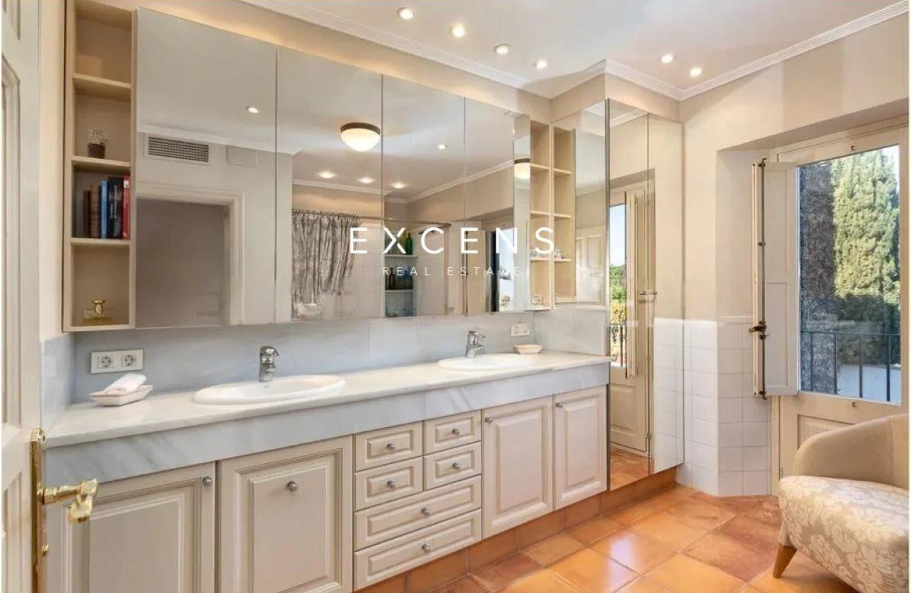 Sale - House / Villa - Empordà