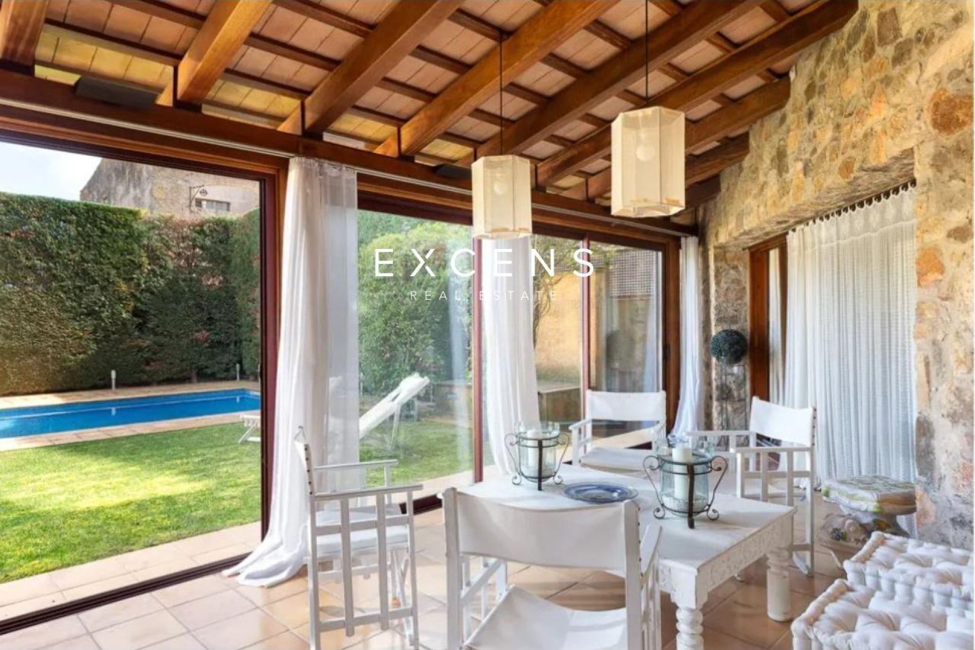 Sale - House / Villa - Empordà