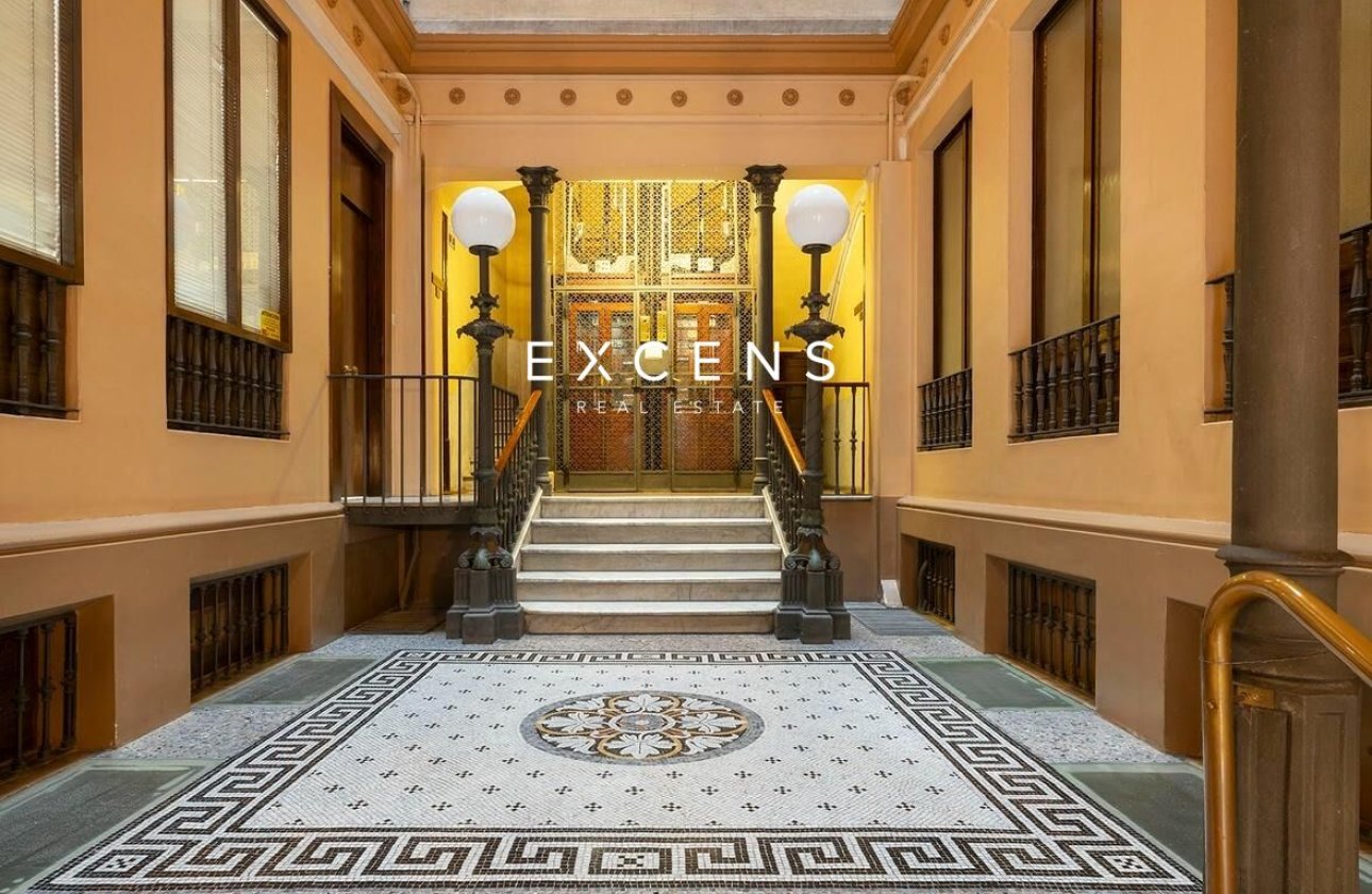 Sale - Penthouse - Barcelona - Eixample