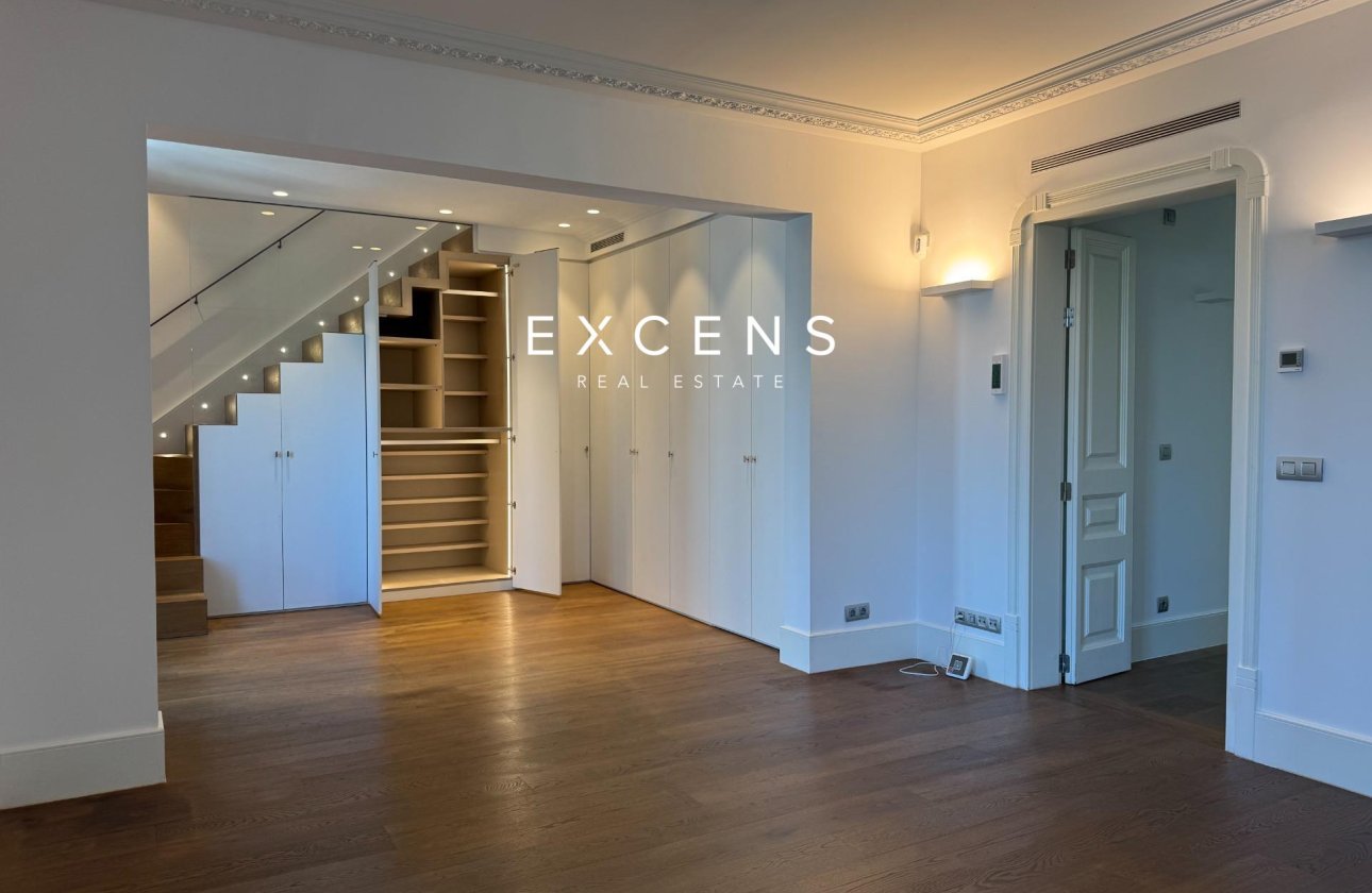 Sale - Penthouse - Barcelona - Eixample