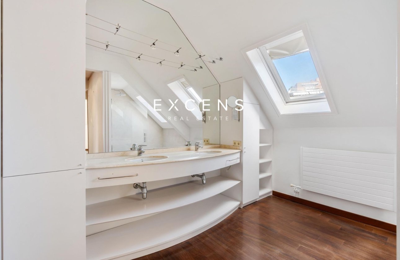 Sale - Penthouse - Barcelona - Turo Park