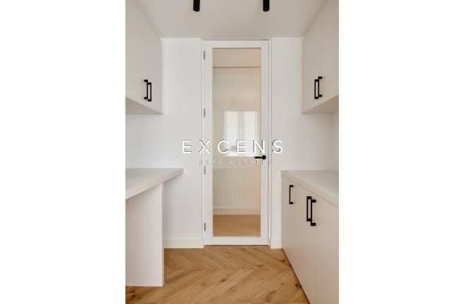 Sale - Flat - Barcelona - Les Tres Torres