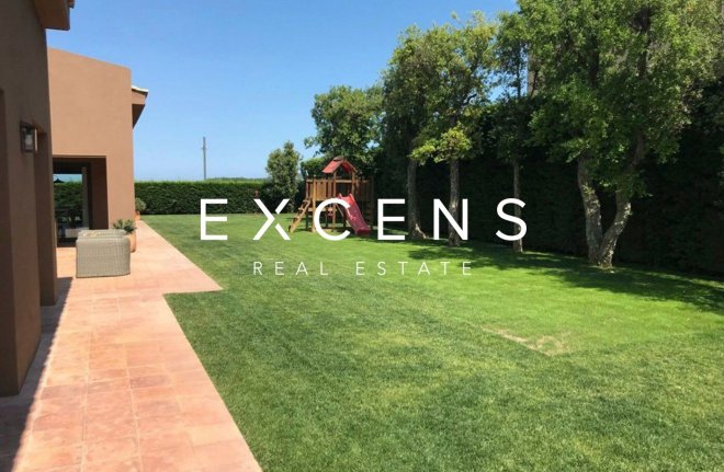 Sale - House / Villa - Empordà