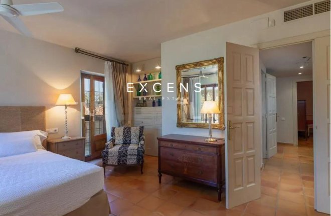 Sale - House / Villa - Empordà