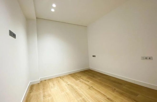 Long Term Rental - Flat - Barcelona - Upper Area